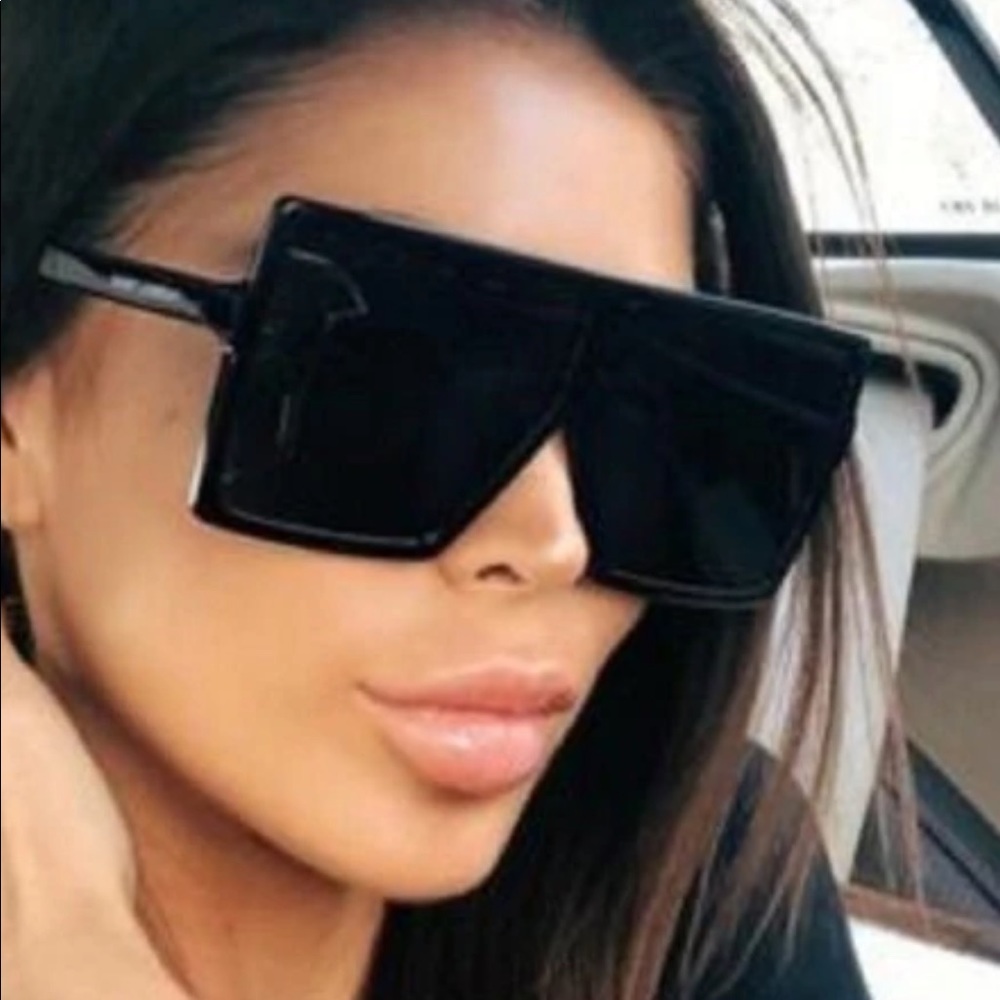 YSL BETTY SUNGLASSES big black square frames